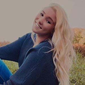 Meet your Posher, Madelyn